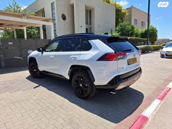טויוטה RAV4 הייבריד E-motion Sky הייבריד אוט' 2.5 (178 כ''ס) בנזין 2022 למכירה בחדיד