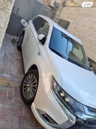 מיצובישי אאוטלנדר PHEV 4X4 Luxury הייבריד אוט' 5 מק' 2.4 (135 כ''ס) היברידי חשמל / בנזין 2020 למכירה במבשרת ציון