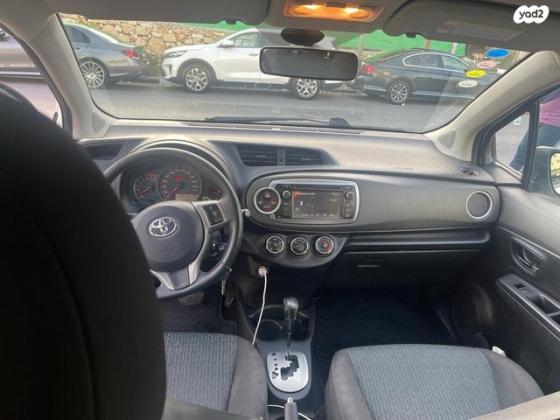 טויוטה יאריס Style אוט' 1.3 (99 כ"ס) בנזין 2013 למכירה בירושלים