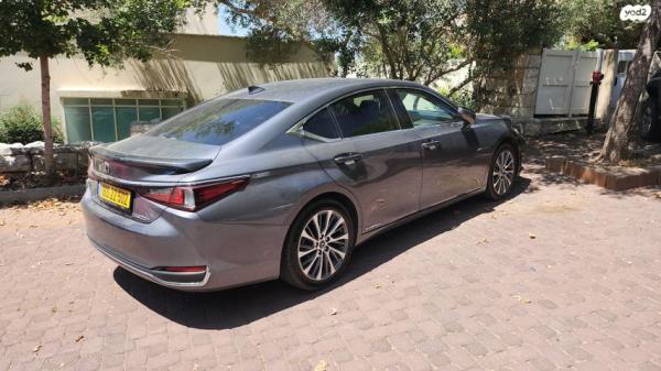 לקסוס ES300H Luxury הייבריד אוט' 2.5 (178 כ''ס) בנזין 2020 למכירה בכפר ורדים