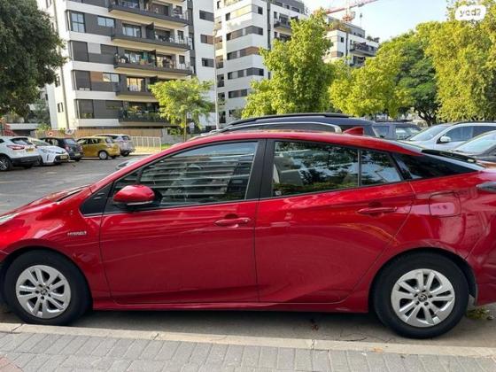 טויוטה פריוס הייבריד אוט' 1.8 (98 כ''ס) בנזין 2016 למכירה בתל אביב יפו