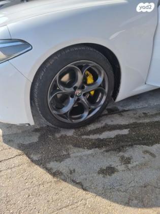 אלפא רומיאו ג'וליה Milano Speciale אוט' 2.0 (197 כ"ס) בנזין 2018 למכירה באילת