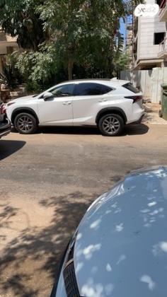 לקסוס NX 4X4 NX200T Premium אוט' 2.0 (238 כ"ס) בנזין 2015 למכירה בפתח תקווה