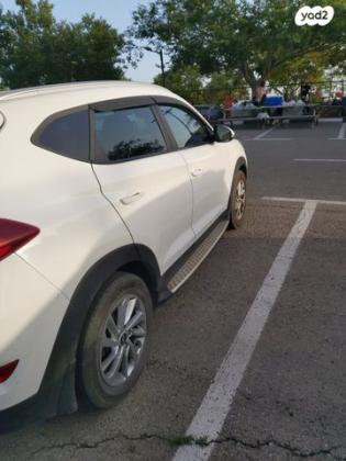 יונדאי טוסון Premium אוט' בנזין 2.0 (155 כ"ס) בנזין 2016 למכירה במסעדה