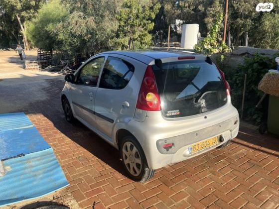 פיג'ו 107 Trendy אוט' 1.0 (70 כ''ס) בנזין 2012 למכירה בלוד