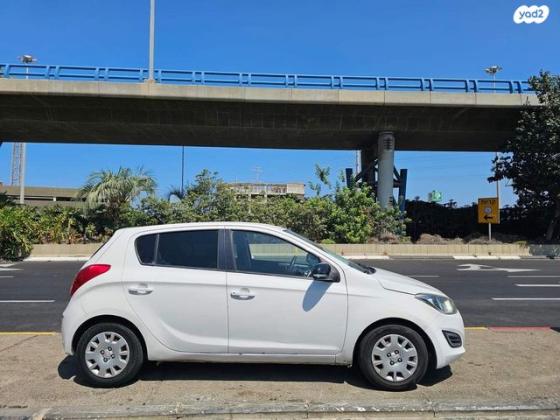 יונדאי i20 Insight אוט' 1.4 (100 כ"ס) בנזין 2013 למכירה בחיפה