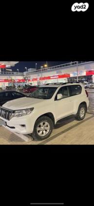 טויוטה לנד קרוזר קצר 4X4 Luxury אוט' דיזל 2.8 (177 כ"ס) דיזל 2018 למכירה בחיפה