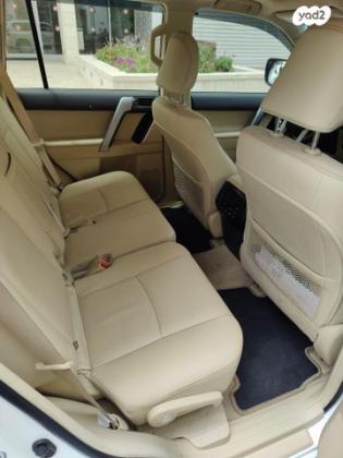 טויוטה לנד קרוזר ארוך 4X4 Luxury אוט' דיזל 7 מק' 2.8 (177 כ"ס) דיזל 2016 למכירה בפתח תקווה