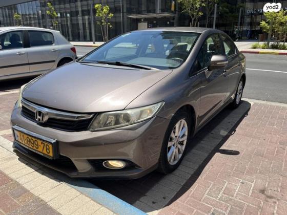 הונדה סיוויק סדאן החדשה Comfort אוט' 1.8 (142 כ''ס) בנזין 2012 למכירה ברמת גן