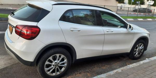 מרצדס GLA GLA200 Style SB M אוט' 1.6 (156 כ"ס) בנזין 2019 למכירה בהרצליה