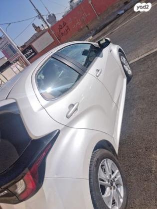 טויוטה יאריס הייבריד Style אוט' 1.5 (92 כ"ס) בנזין 2021 למכירה בבאר שבע