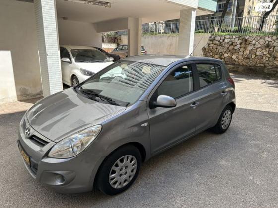 יונדאי i20 Inspire אוט' 1.4 (100 כ"ס) [2009-2015] בנזין 2012 למכירה בראשון לציון