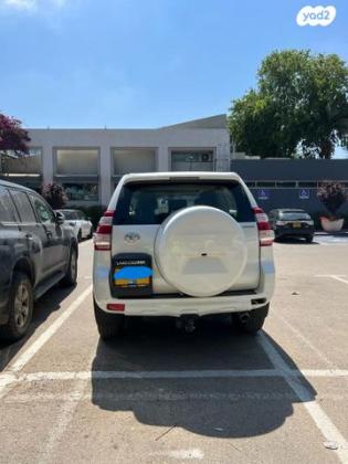 טויוטה לנד קרוזר קצר 4X4 Luxury אוט' דיזל 2.8 (177 כ"ס) דיזל 2016 למכירה ברמת גן