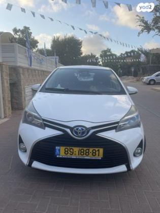 טויוטה יאריס הייבריד Style אוט' 1.5 (73 כ"ס) בנזין 2017 למכירה בניר גלים