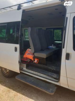 פורד טרנזיט 330M S קומבי ידני דיזל 2.2 (125 כ''ס) דיזל 2012 למכירה בכרם מהר"ל