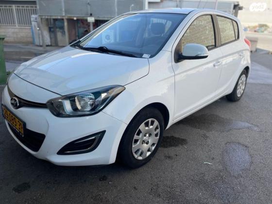 יונדאי i20 Insight אוט' 1.4 (100 כ"ס) בנזין 2014 למכירה בגן יבנה