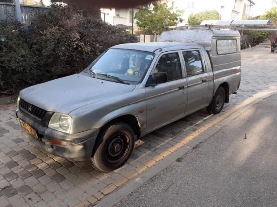 מיצובישי מאגנום 2X4 GL דאבל קבינה ידני דיזל 2.5 (77 כ''ס) דיזל 2000 למכירה בראשון לציון