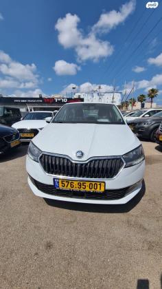 סקודה פאביה Active ידני 1.0 (95 כ"ס) בנזין 2018 למכירה בחיפה