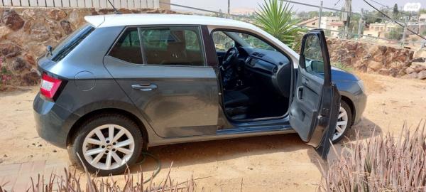 סקודה פאביה Style אוט' 1.2 (110 כ"ס) בנזין 2015 למכירה בערד