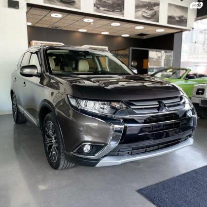 מיצובישי אאוטלנדר Premium אוט' 7 מק' 2.0 (150 כ''ס) בנזין 2017 למכירה בראשון לציון