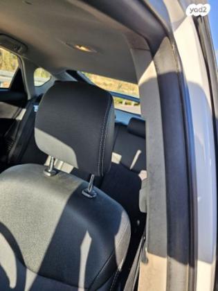 טויוטה פריוס GLI הייבריד אוט' 1.8 (99 כ"ס) בנזין 2014 למכירה במודיעין מכבים רעות