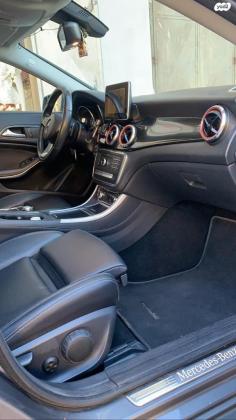 מרצדס CLA CLA180 SE אוט' 1.6 (122 כ''ס) בנזין 2017 למכירה בנצרת