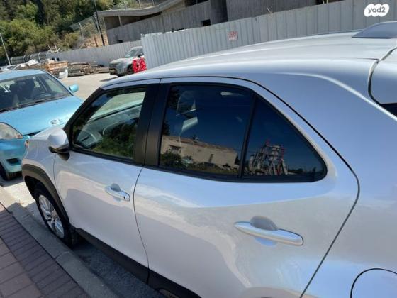 טויוטה יאריס קרוס HSD Urban אוט' 1.5 (92 כ''ס) בנזין 2021 למכירה בקרית מוצקין