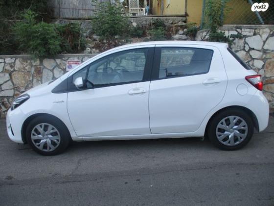 טויוטה יאריס הייבריד Style אוט' 1.5 (73 כ"ס) בנזין 2018 למכירה ברכסים