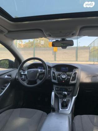 פורד פוקוס Titanium הצ'בק ידני 1.6 (180 כ''ס) בנזין 2012 למכירה בתל אביב יפו
