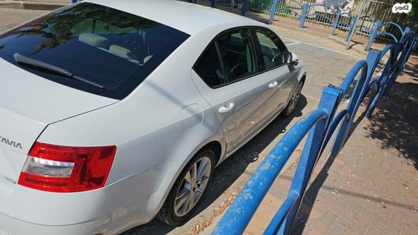 סקודה אוקטביה Exclusive אוט' 1.4 (150 כ"ס) בנזין 2017 למכירה בקרית מלאכי