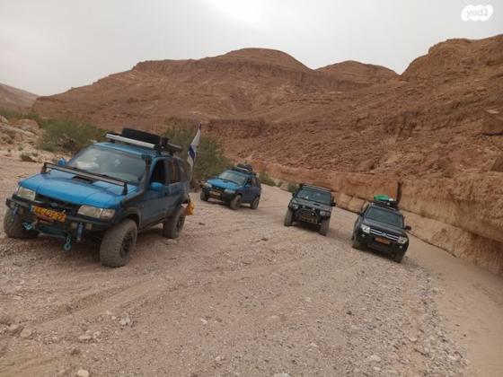 קיה ספורטז' 4X4 DLX אוט' 2.0 (128 כ''ס) בנזין 2000 למכירה בבת ים