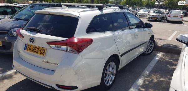 טויוטה אוריס הייבריד TS Sky סטיישן הייבריד אוט' 1.8 (99 כ"ס) בנזין 2017 למכירה בחדרה