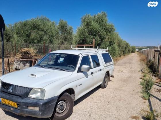 מיצובישי מאגנום 2X4 GL דאבל קבינה אוט' דיזל 2.5 (90 כ''ס) דיזל 2006 למכירה בפתח תקווה