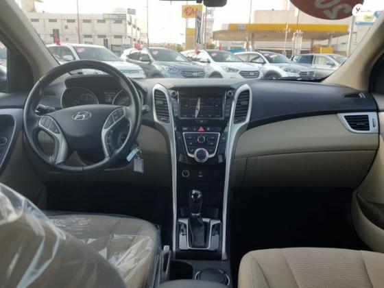 יונדאי i30CW Inspire סטיישן אוט' 1.6 (135 כ"ס) בנזין 2016 למכירה בבת ים