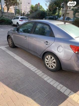 קיה פורטה LX אוט' 1.6 (126 כ"ס) בנזין 2011 למכירה ברחובות