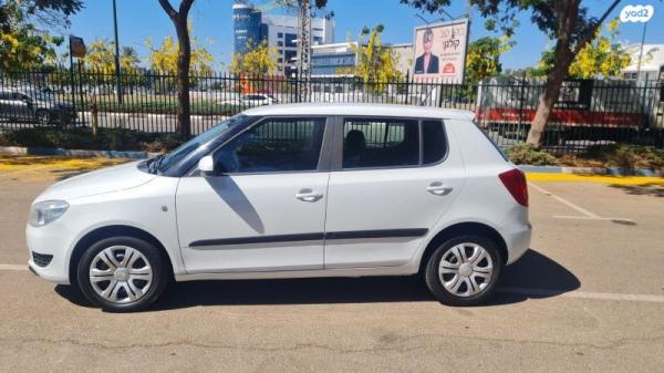 סקודה פאביה Ambition אוט' 1.2 (110 כ''ס) בנזין 2015 למכירה בנתניה