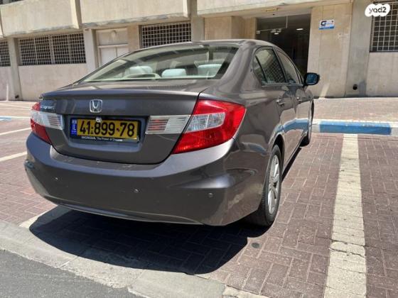 הונדה סיוויק סדאן החדשה Comfort אוט' 1.8 (142 כ''ס) בנזין 2012 למכירה ברמת גן