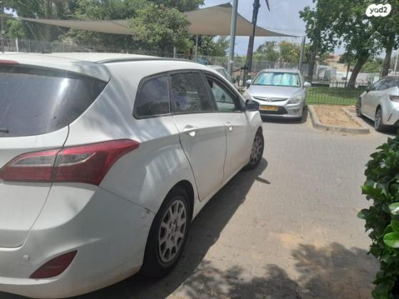 יונדאי i30 Inspire סטיישן אוט' 1.6 (135 כ"ס) בנזין 2013 למכירה בחדרה