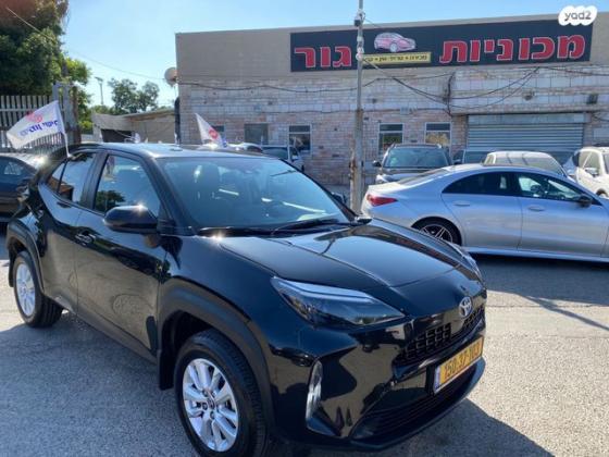 טויוטה יאריס קרוס HSD Urban אוט' 1.5 (92 כ''ס) בנזין 2022 למכירה ברמלה