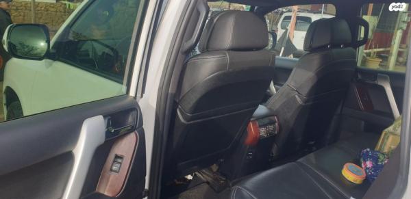 טויוטה לנד קרוזר ארוך Select 60th אוט' דיזל 7 מק' 3.0 (190 כ"ס) דיזל 2011 למכירה במירון