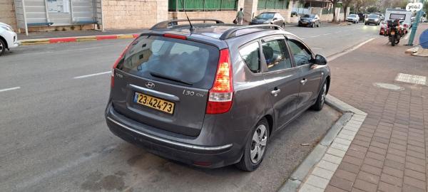 יונדאי i30CW Inspire סטיישן אוט' 1.6 (126 כ''ס) בנזין 2010 למכירה באלעד