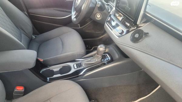 טויוטה קורולה הייבריד Sun סדאן אוט' 1.8 (98 כ''ס) בנזין 2020 למכירה בחדרה