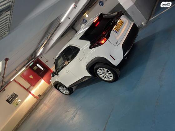 טויוטה יאריס קרוס Sky אוט' 1.5 (125 כ''ס) בנזין 2022 למכירה במבשרת ציון