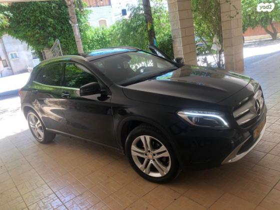 מרצדס GLA GLA200 Urban אוט' 1.6 (156 כ''ס) [2014-2017] בנזין 2016 למכירה בכפר כנא