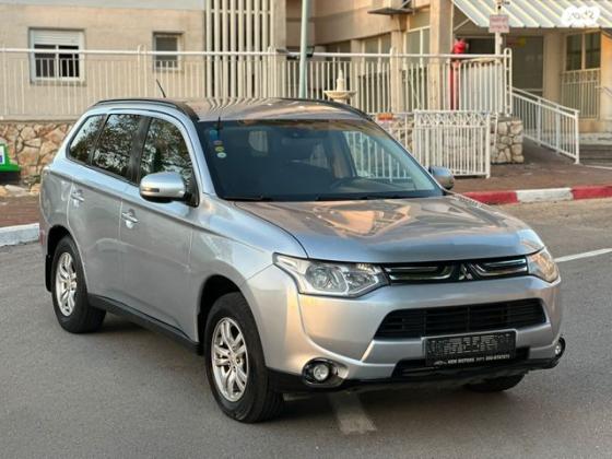 מיצובישי אאוטלנדר Instyle אוט' 7 מק' 2.0 (150 כ"ס) בנזין 2014 למכירה בנצרת עילית u002F נוף הגליל