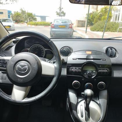 מאזדה H Dynamic אוט' 1.5 (103 כ"ס) בנזין 2014 למכירה בגבעת זאב