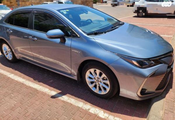 טויוטה קורולה הייבריד Sense סדאן אוט' 1.8 (98 כ''ס) בנזין 2019 למכירה בראשון לציון