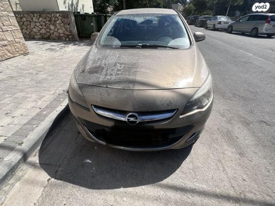 אופל אסטרה Berlina Enjoy סדאן אוט' 1.4 (140 כ"ס) בנזין 2014 למכירה באשקלון