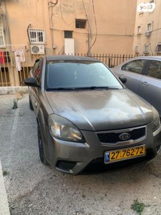 קיה ריו EX הצ'בק אוט' 1.4 (97 כ''ס) בנזין 2010 למכירה בראשון לציון