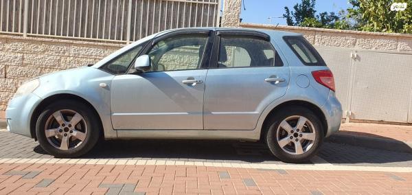 סוזוקי SX4 GLX-HB הצ'בק אוט' 1.6 (119 כ''ס) בנזין 2009 למכירה בכפר סבא